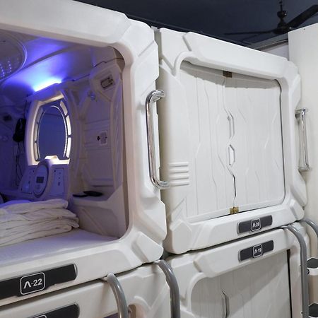 Hotel Astropods Bombay Esterno foto